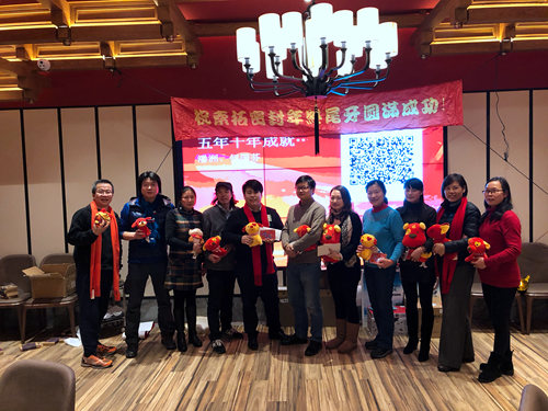 蜜桃传奇媒体mv视频7