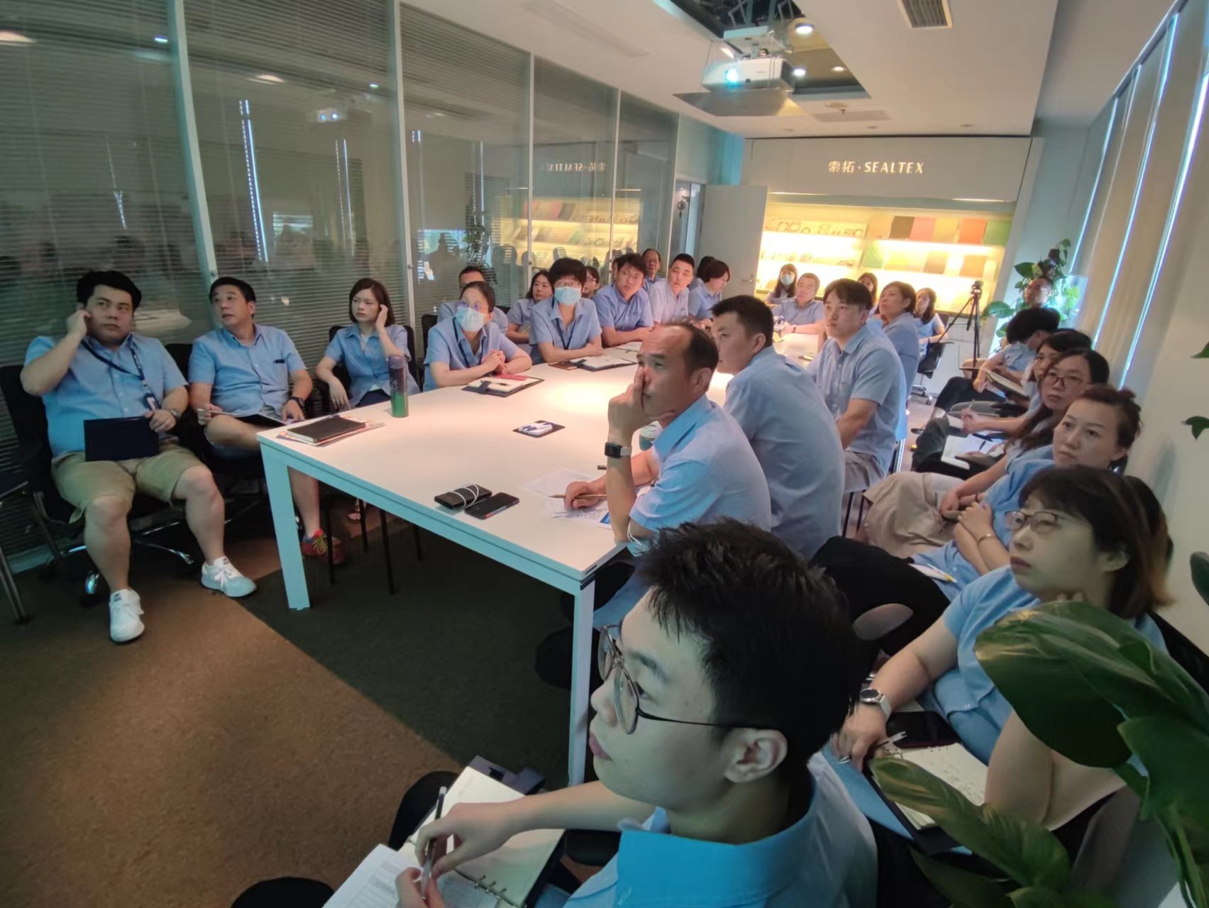 蜜桃传奇媒体mv视频7